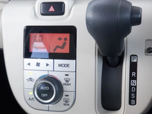 ムーヴ　キャンバス（ダイハツ）の車両写真