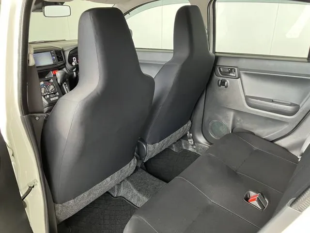 ミラ　イース（ダイハツ）の車両写真