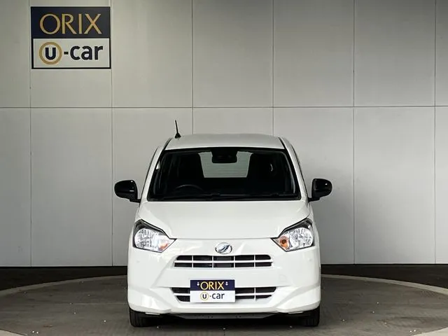 ミラ　イース（ダイハツ）の車両写真