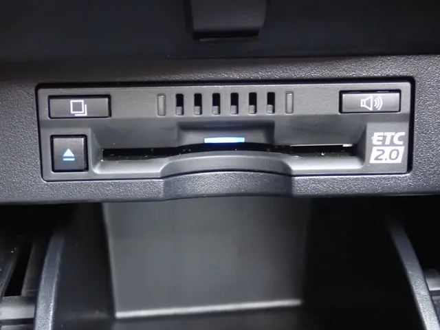 アルファード（トヨタ）の車両写真