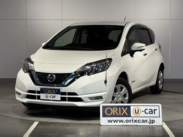 ニッサン　ノート　４ＷＤ