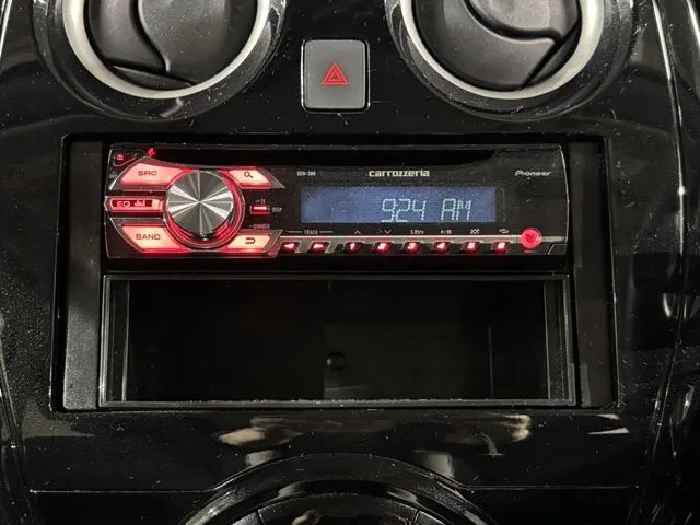 ニッサン　ノート　４ＷＤ