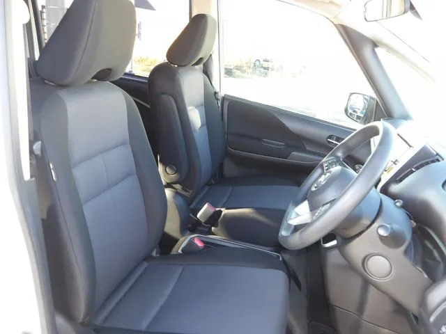 ニッサン　セレナ