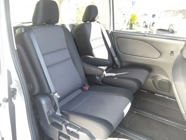 ニッサン　セレナ