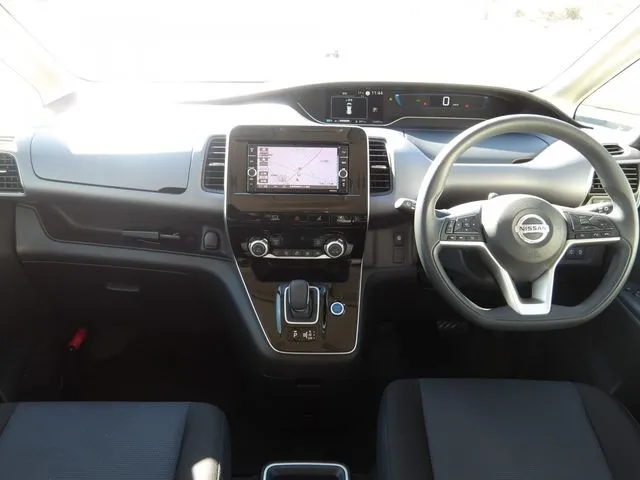 ニッサン　セレナ