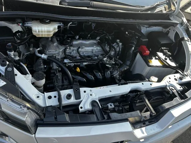 ヴォクシー(トヨタ)の車両写真