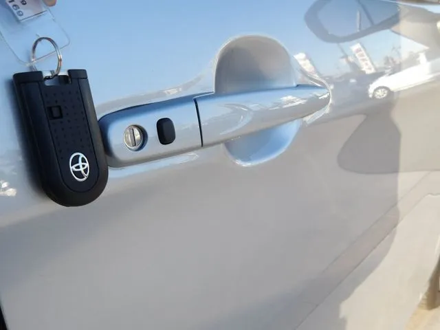 トヨタ　タンク