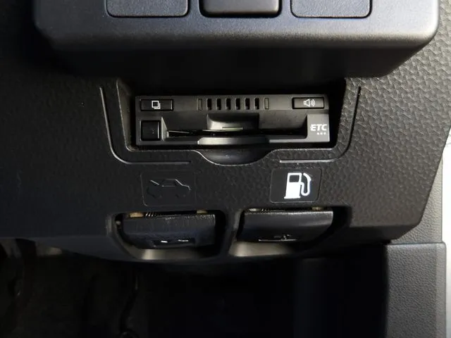 トヨタ　タンク