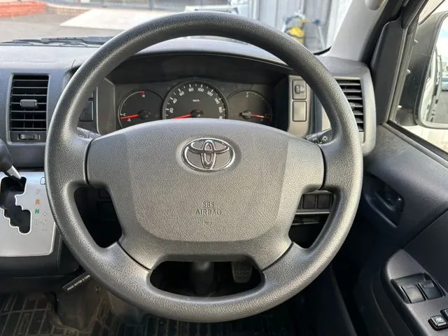 ハイエースバン　１．２５ｔ　２ＷＤ（トヨタ）の車両写真
