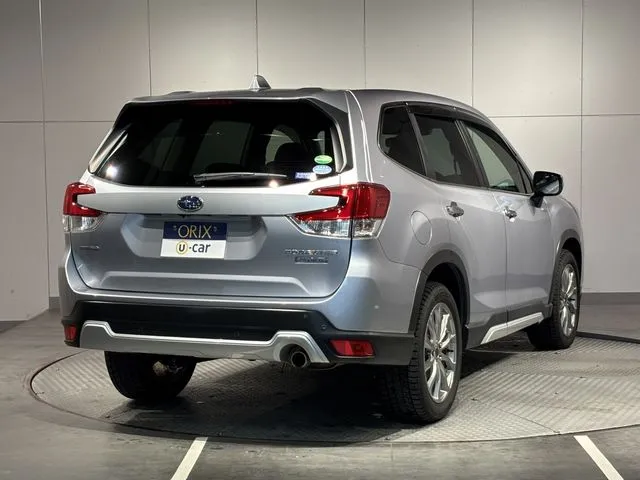 スバル　フォレスター