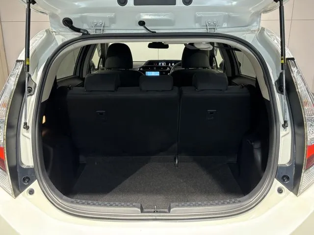 トヨタ　アクア