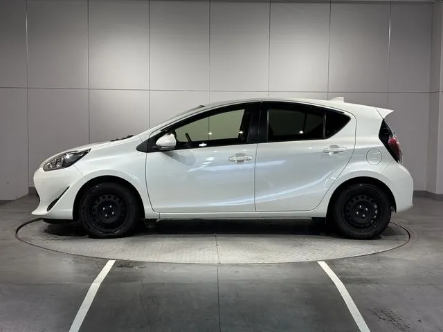 トヨタ　アクア