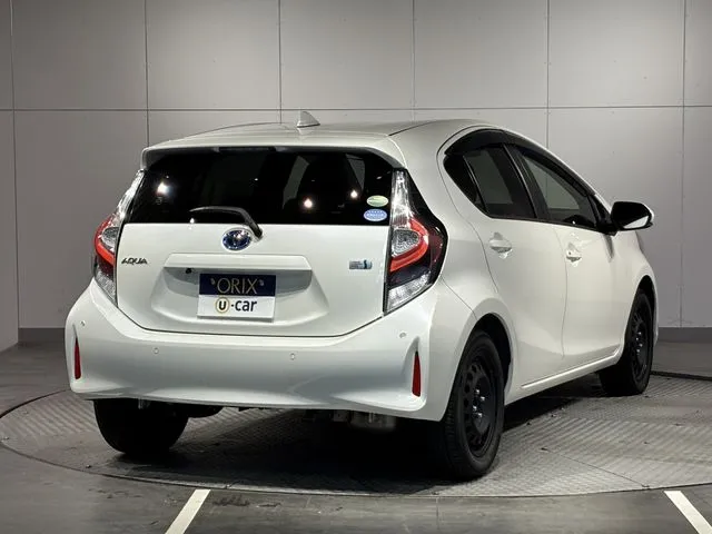 トヨタ　アクア