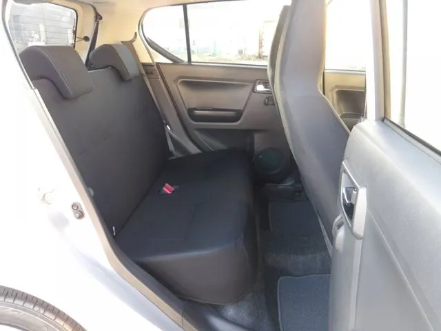 ダイハツ　ミラ　イース