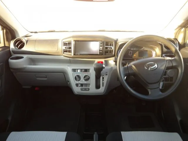 ダイハツ　ミラ　イース