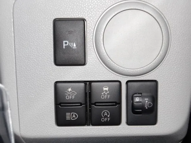 ダイハツ　ミラ　イース