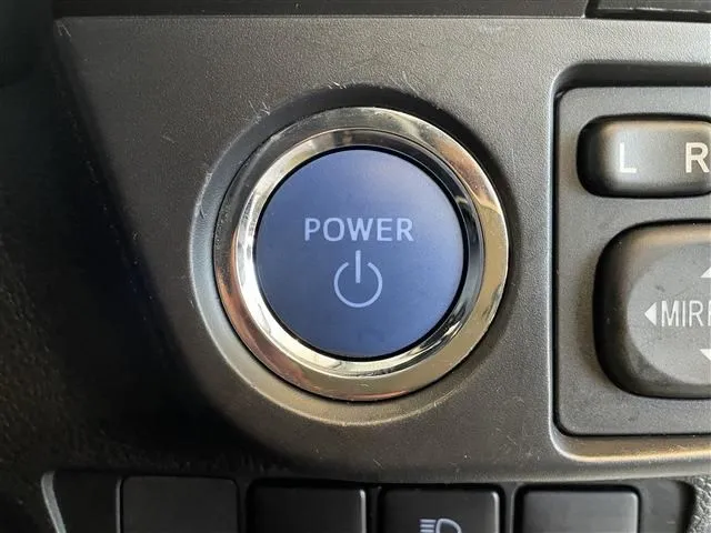 トヨタ カローラフィールダー ハイブリッド