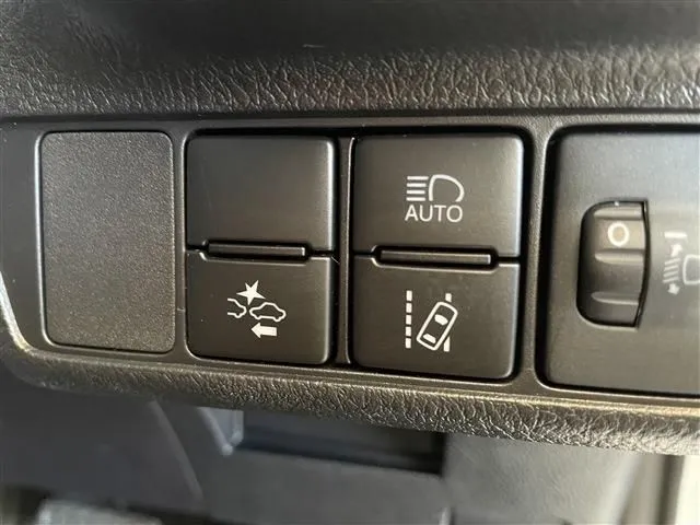 トヨタ カローラフィールダー ハイブリッド