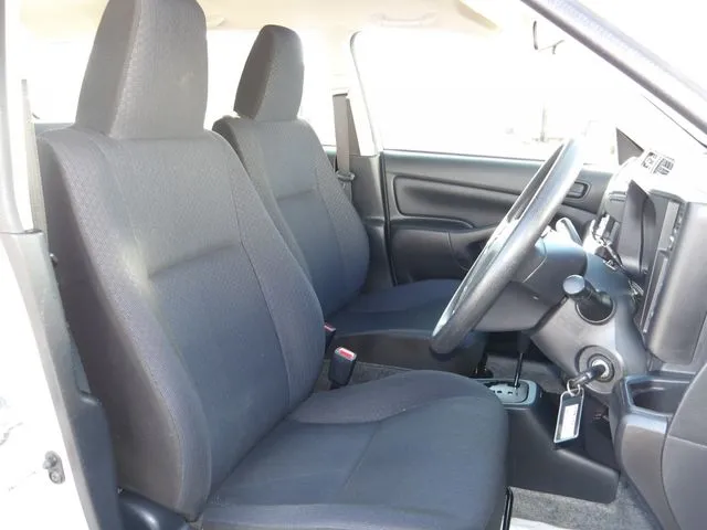 トヨタ　プロボックスバン　２ＷＤ