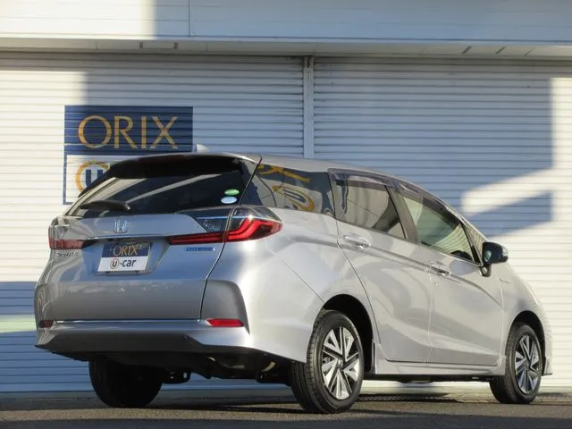 シャトル　ハイブリッド　４ＷＤ（ホンダ）の車両写真