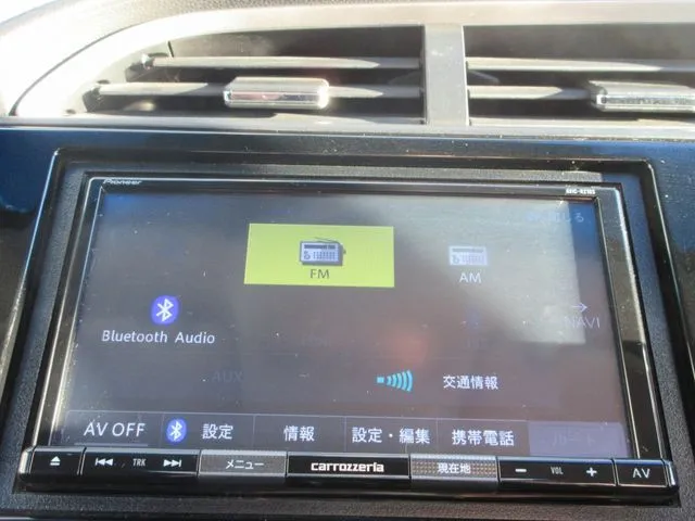 シャトル　ハイブリッド　４ＷＤ（ホンダ）の車両写真