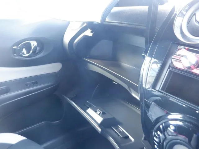 ニッサン　ノート