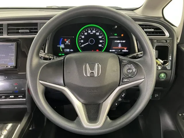 ホンダ　シャトル　ハイブリッド