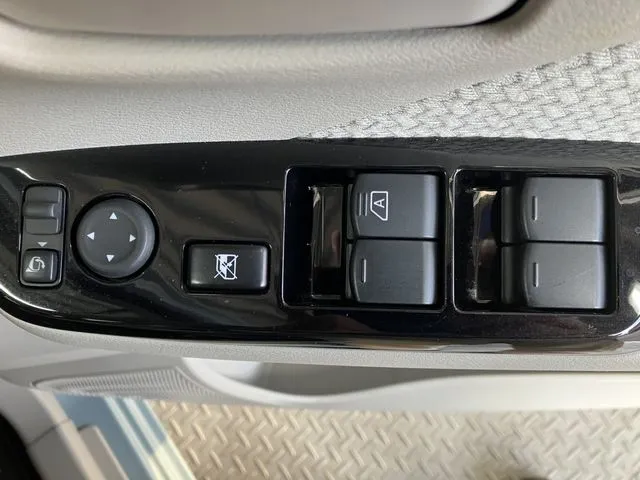 ミツビシ eKワゴン