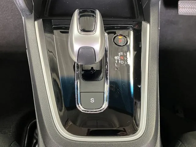 シャトル　ハイブリッド（ホンダ）の車両写真