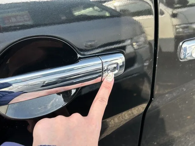 セレナ　Ｓハイブリッド（ニッサン）の車両写真