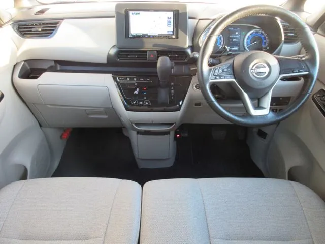 ニッサン　ルークス　４ＷＤ