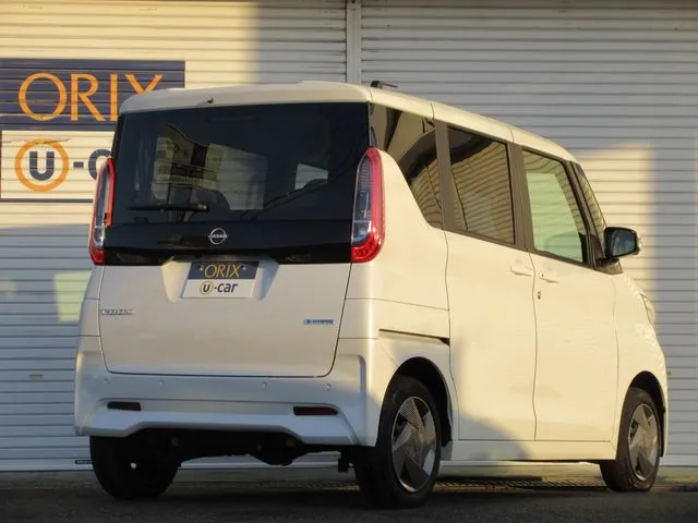 ニッサン　ルークス　４ＷＤ