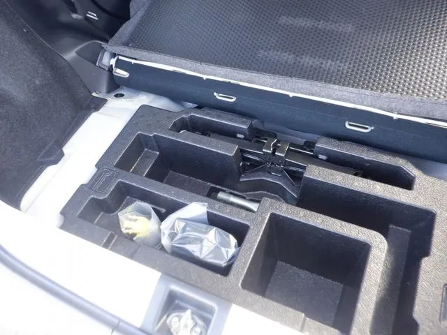 ミラ イース(ダイハツ)の車両写真