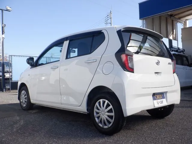 ミラ イース(ダイハツ)の車両写真
