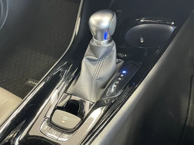 トヨタ　Ｃ－ＨＲ