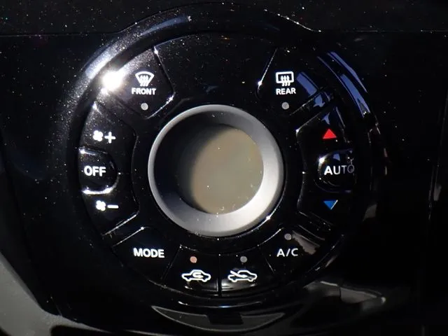 ニッサン　ノート