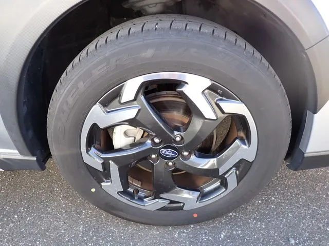 ＳＵＢＡＲＵ　ＸＶ　ハイブリッド（スバル）の車両写真