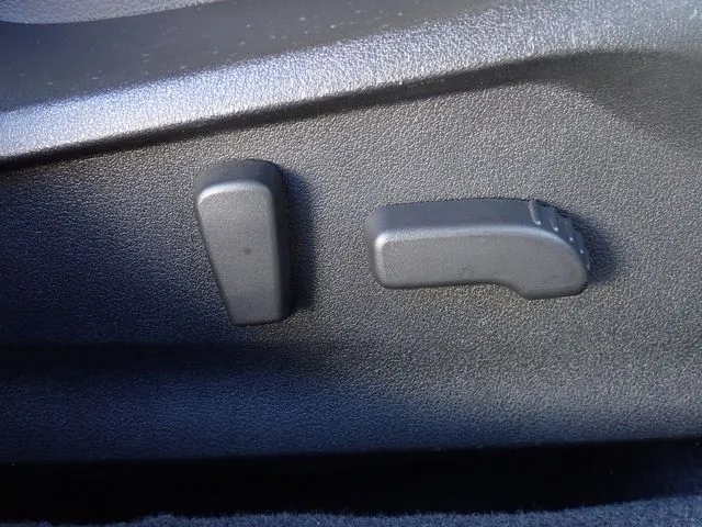 ＳＵＢＡＲＵ　ＸＶ　ハイブリッド（スバル）の車両写真