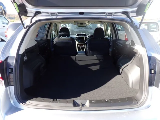 ＳＵＢＡＲＵ　ＸＶ　ハイブリッド（スバル）の車両写真