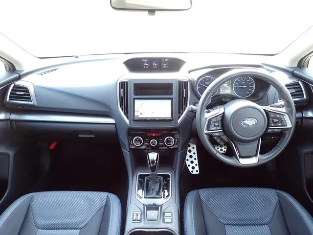 ＳＵＢＡＲＵ　ＸＶ　ハイブリッド（スバル）の車両写真