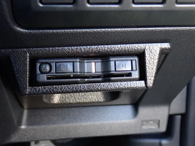 ＳＵＢＡＲＵ　ＸＶ　ハイブリッド（スバル）の車両写真