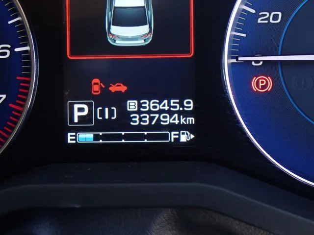 ＳＵＢＡＲＵ　ＸＶ　ハイブリッド（スバル）の車両写真