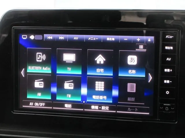 ニッサン　セレナ　４ＷＤ