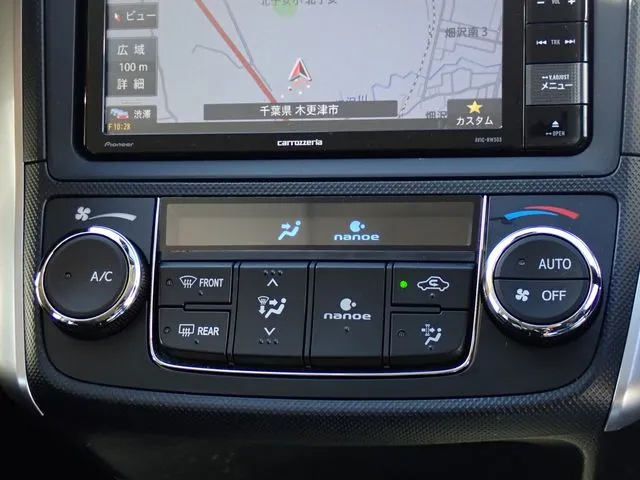 トヨタ　カローラフィールダー　ハイブリッド