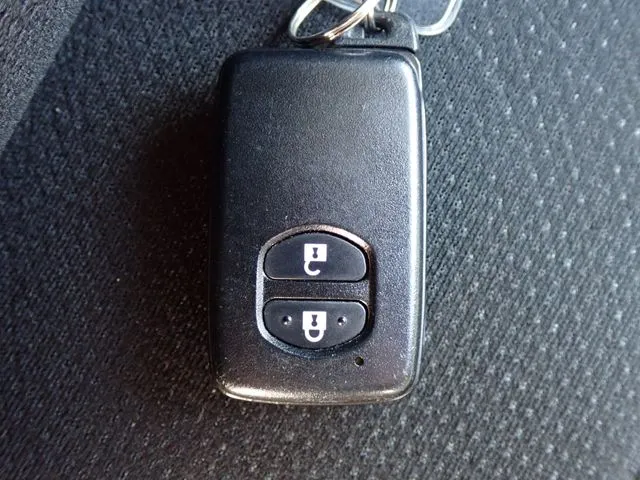 トヨタ　カローラフィールダー　ハイブリッド