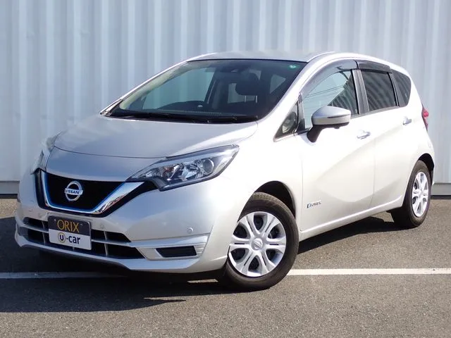 ニッサン　ノート