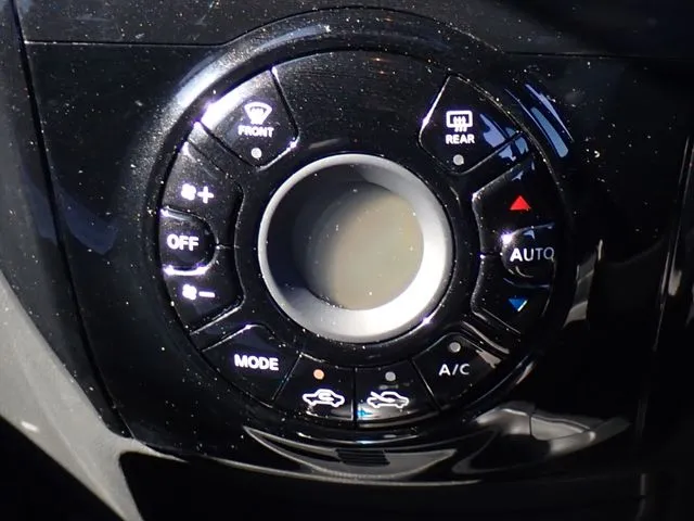 ニッサン　ノート