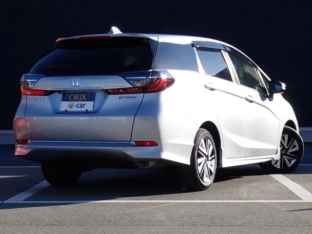 ホンダ　シャトル　ハイブリッド