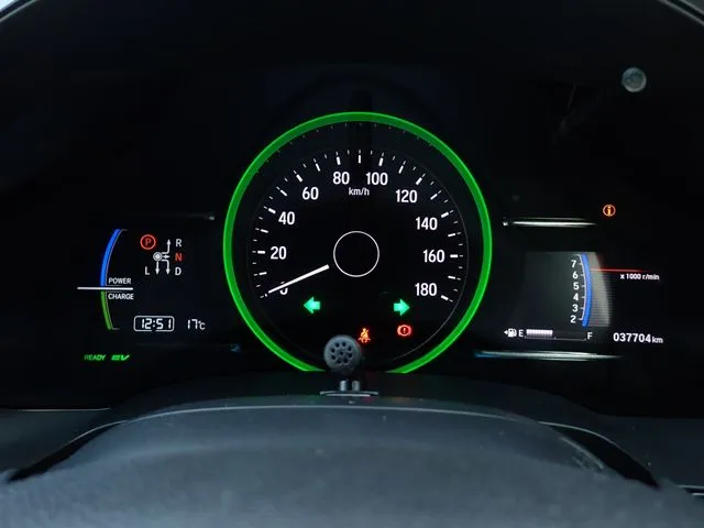 シャトル ハイブリッド(ホンダ)の車両写真