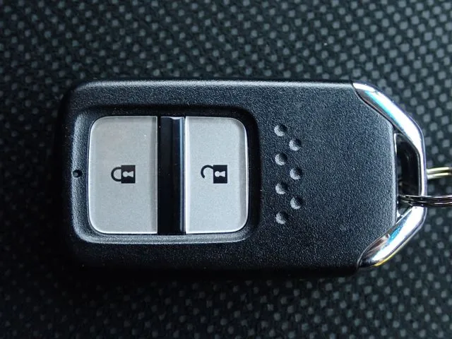 シャトル ハイブリッド(ホンダ)の車両写真